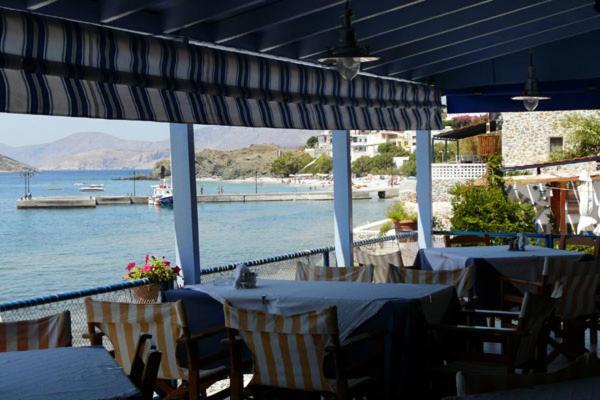 Themis Hotel Myrties Esterno foto